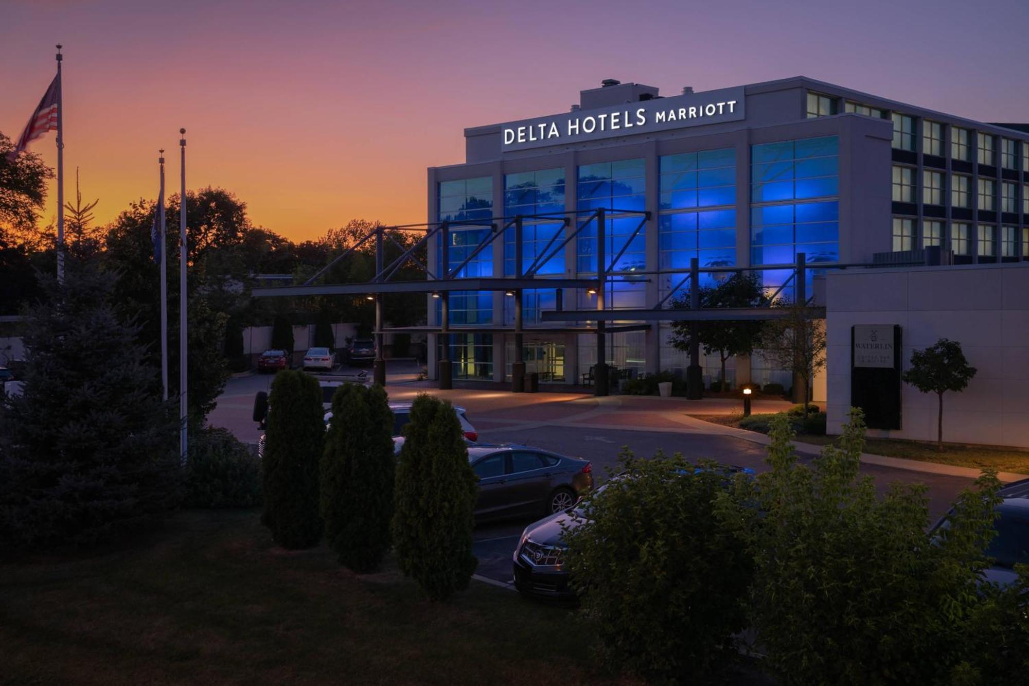 Delta Hotels By Marriott Milwaukee Northwest Menomonee Falls Екстер'єр фото